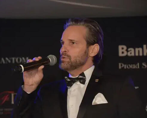 Hugh Panaro