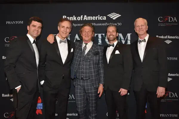 Ben Crawford, Howard McGillin, Nick Graham, Hugh Panaro, David Caddick